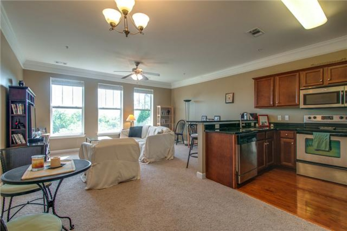 2310 Elliott Ave, Nashville, Tennessee 37204, 1 Bedroom Bedrooms, ,1 BathroomBathrooms,Condominium,Sold Listings,Elliott Ave,3,1022